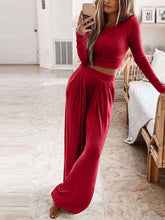 Zweiteilige Crop Tops & Pumphosen